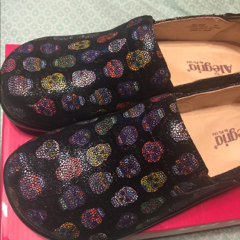 Algeria Nursing Shoes